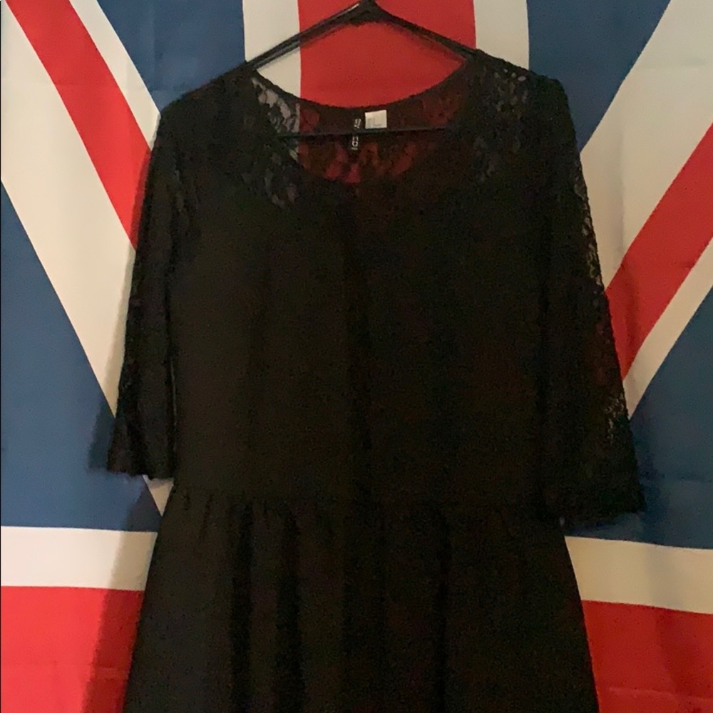 Black lace party dress